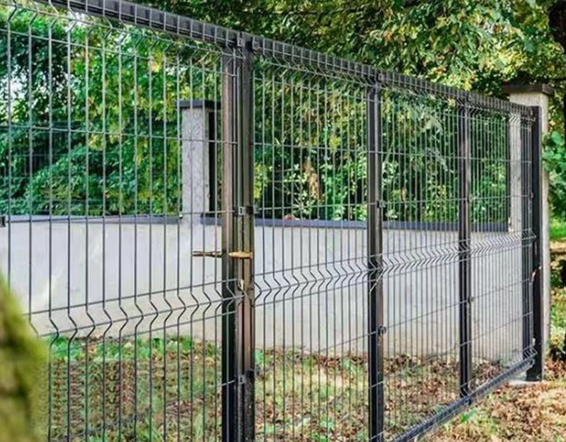 Creative Design Ideas Using 3D Decorative Fencing to Elevate Residential Landscaping Projects